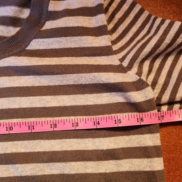 Gap Crew Neck Ribbed Bodycon Lightweight Sweater, Small, Grey Stripes - Picture 3 of 5